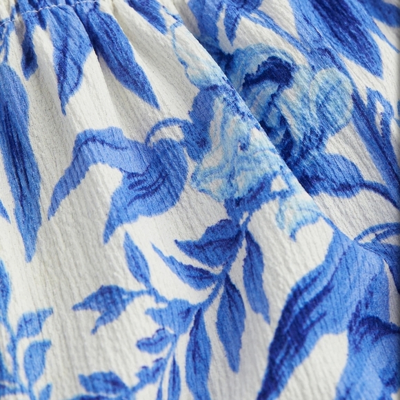 H&M Floral Smocked Midi Sundress with Spaghetti Straps In Blue/white. M NWOT - Picture 3 of 16